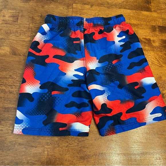 Under Armour Blue and Red Patterned Shorts swim trunks size YL youth large - Picture 3 of 3